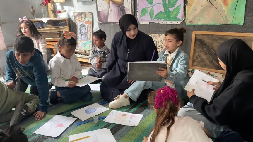 Gazzeli Ressam, Çocuklara Umut Aşılıyor