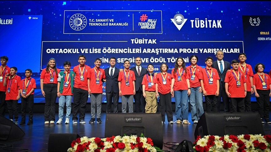 Bakan Kacır: Türk Gençliği Müreffeh Geleceği İnşa Edecek