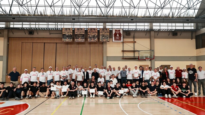 Tarsus Amerikan Koleji Basketbol ve Hentbol Şampiyonluklarını Kutladı
