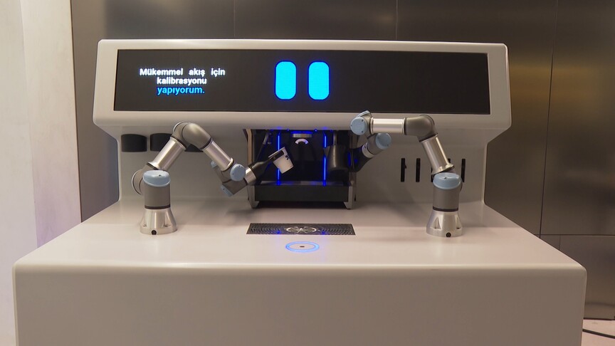 Türk Robotik Barista Geleceğin Kahvecisi Olmaya Aday