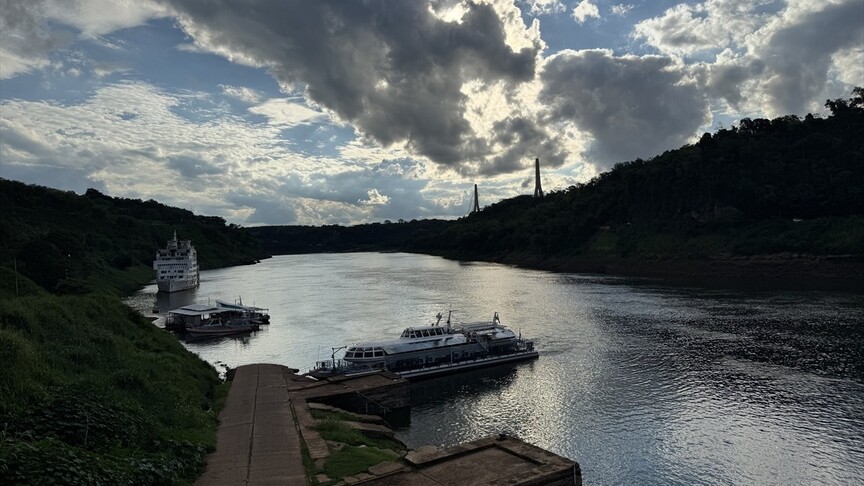 Parana Nehri: Güney Amerika'nın Doğal Sınırı