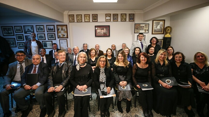 Zeki Müren'in İzinde: Bursa Musiki Cemiyeti'ninÜzerindeki Etkisi