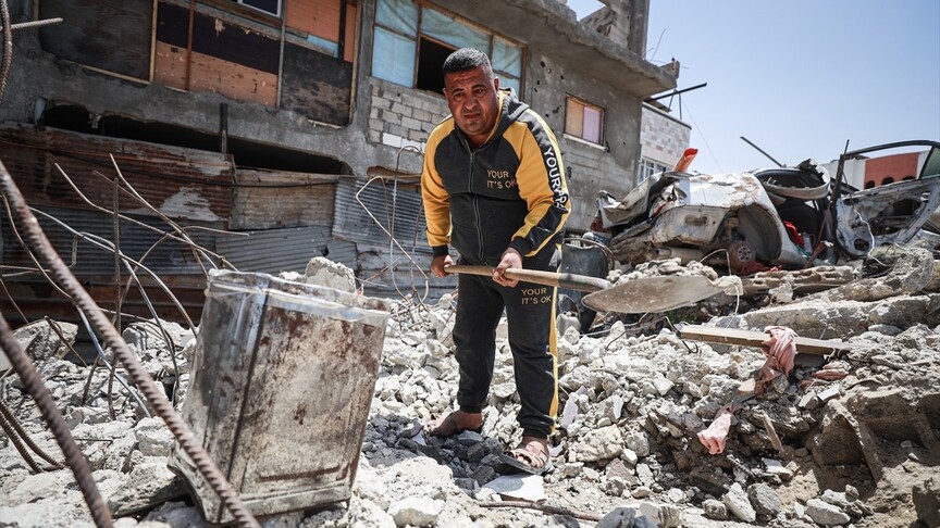 Gazze'de Enkaz Altında Kayıplar: Bir Babayı Anlamak