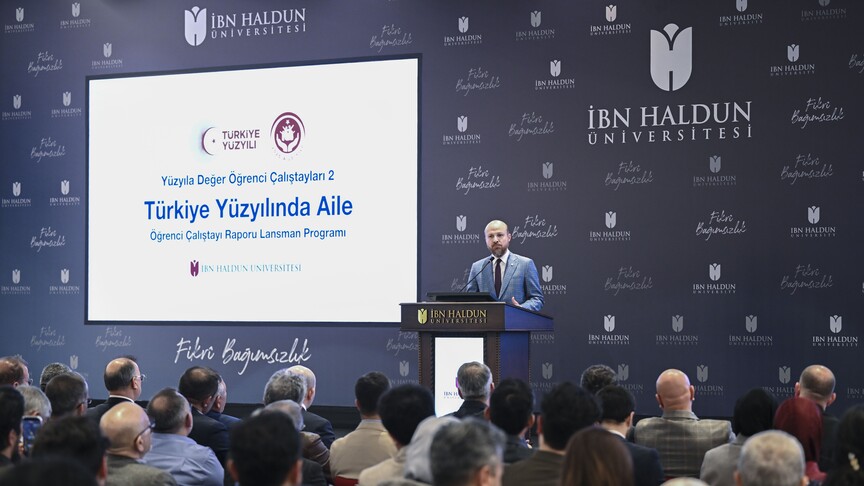 İHÜ, 'Türkiye Yüzyılında Aile' Çalıştayı Raporunu Açıkladı