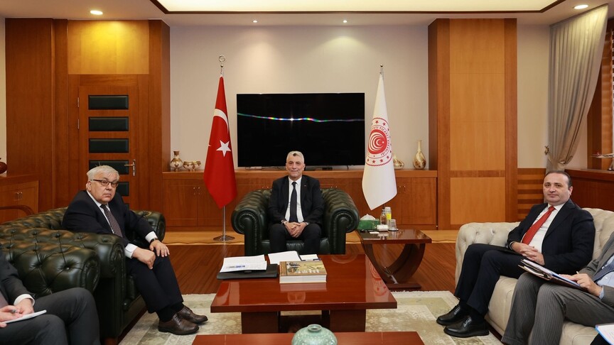 Bakan Bolat, Rusya Büyükelçisi ile Ticari İlişkileri Görüştü