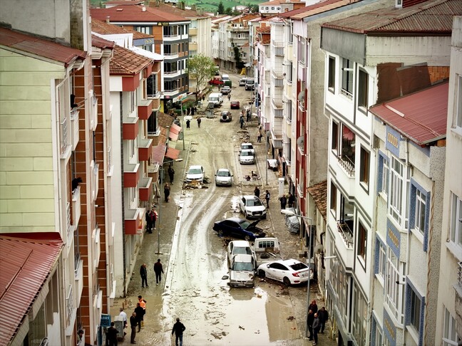 Samsun Havza'da Sel Sonrası Temizlik Çalışmaları Hızlandı