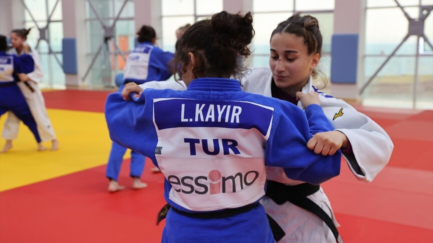 Genç Judocu Yağmur Yılmaztürk'ten Tarihi Başarı