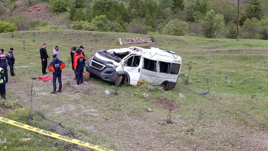 Yozgat'ta Korkunç Servis Kazası: 2 Ölü, 7 Yaralı