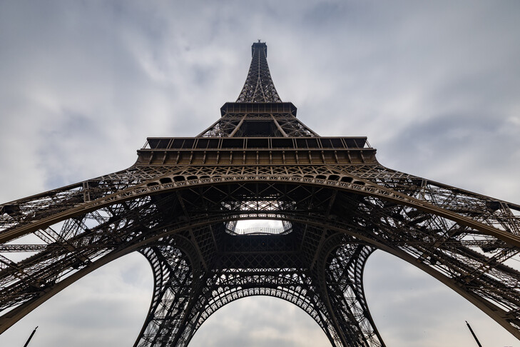 Paris'te Eyfel Kulesi'nde Filistin Bayrağı Açıldı, 6 Gözaltı