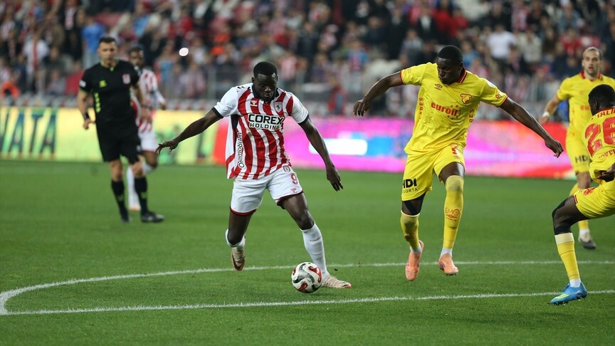 Samsunspor, Göztepe'yi 3-0 ile Geçti: Süper Lig Öncesi Önemli Bir Galibiyet
