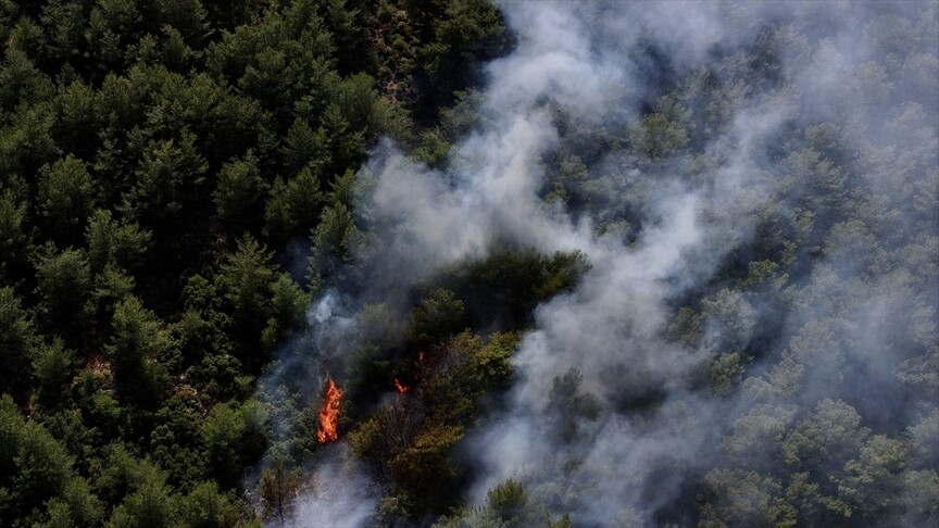 Fethiye'de Orman Yangınına Havadan ve Karadan Müdahale