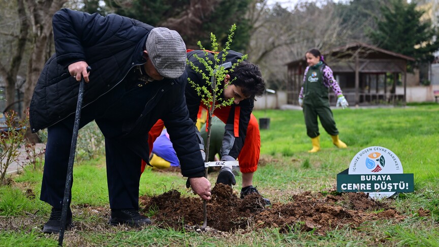 Cemre Vakfı 16 Bin Gönüllüyle Çevre Bilinci Oluşturuyor