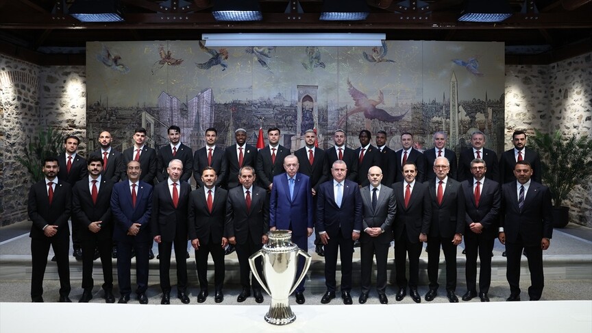 Cumhurbaşkanı Erdoğan'dan Galatasaray'a Tarihi Ziyaret