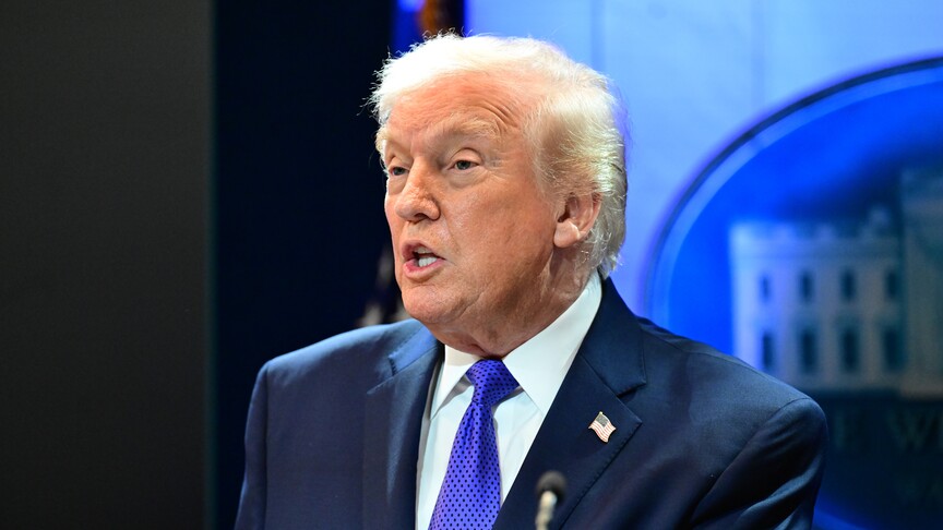 Trump, İran'a Saldırıları Geçici Olarak Erteledi