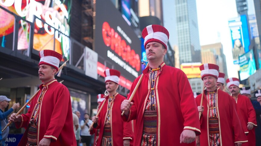 Mehteran Birliği New York’ta Mafya Zamanı’nı Coşturdu