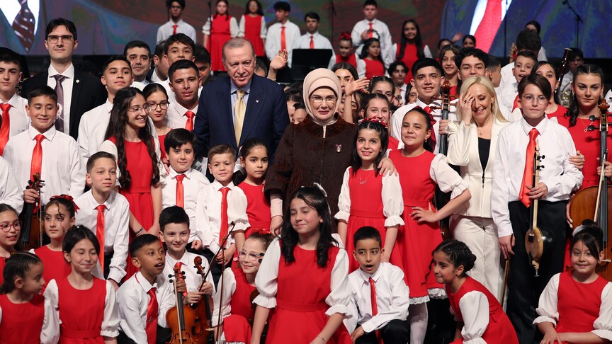 Emine Erdoğan'dan Çocuk Orkestrası ve Korosu Konserine Duygu Dolu Paylaşım