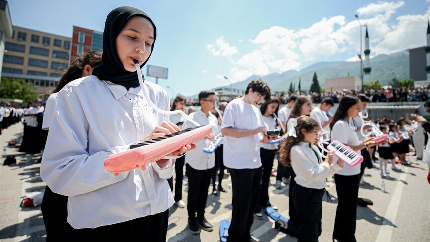 Bursa'da 985 Öğrenci Melodika ile Rekor Kırmaya Hazır