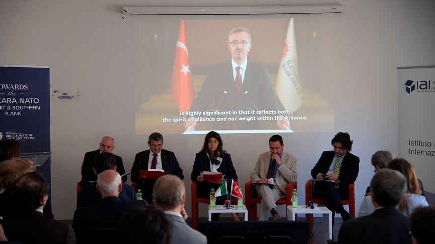 İtalya'da NATO Zirvesi Paneli: Güney Kanadı Tartışıldı
