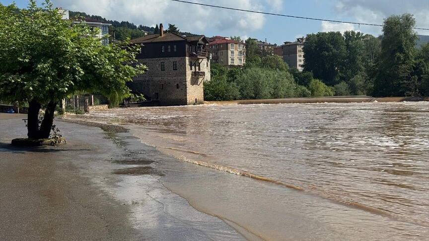 Bartın Irmağı'nda Yükselen Su Seviyesi Kısmi Taşkınlar Yarattı