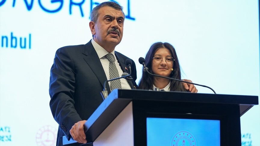 Bakan Tekin: Okuma Kültürü İçin Dijital Bağımlılığa Son!