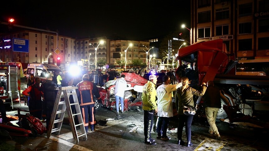 Giresun'da Trafik Kazası: 5 Ölü, 6 Yaralı