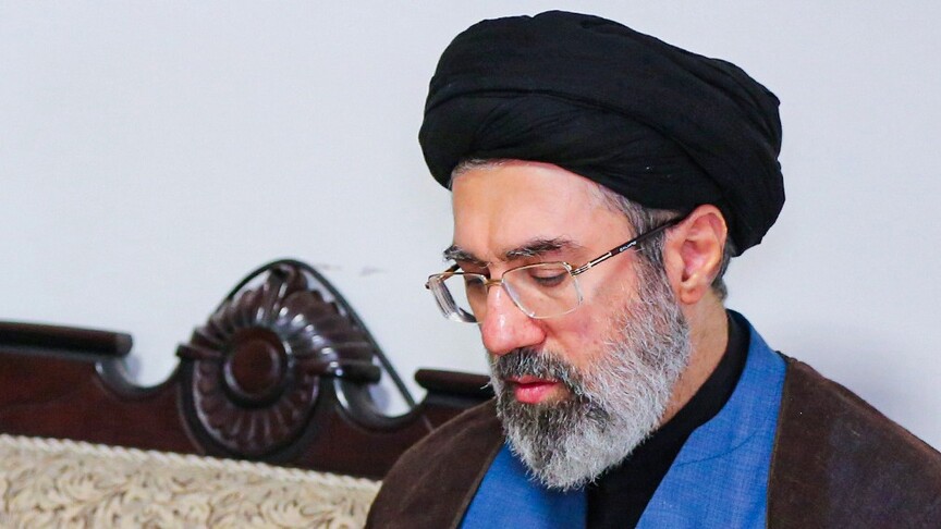 Hamaney: ABD Bölgedeki Askeri Üslerini Kuramayacak