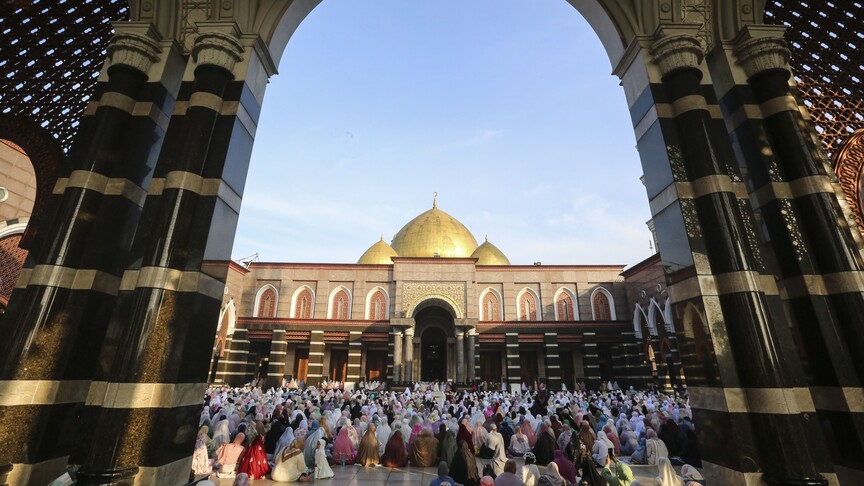İslam Dünyası Kurban Bayramı'nı Coşkuyla Kutluyor