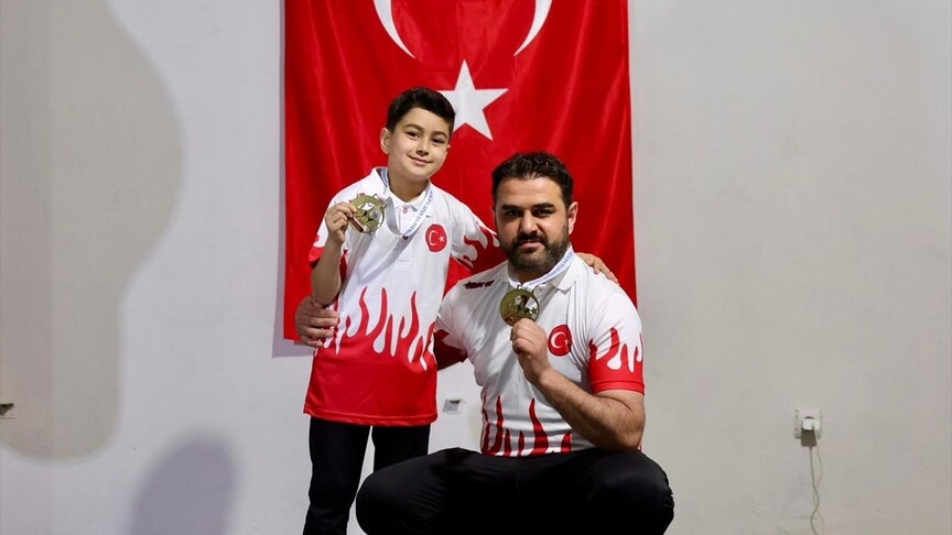 Baba ve Oğul Wushu Şampiyonları Yeni Zaferlere Hazırlanıyor