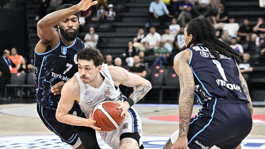 Türk Telekom, Anadolu Efes ile Play-Off'da Karşılaşıyor