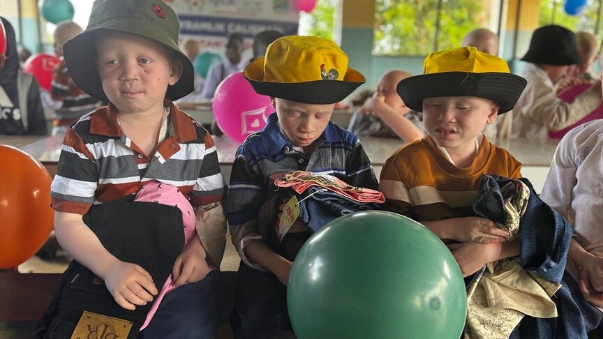 Türk STK'lerden Tanzanya'daki Albino Çocuklara Bayram Sevinci