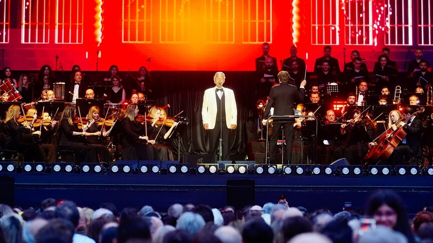 Andrea Bocelli, İstanbul'da Unutulmaz Bir Konser Verdi