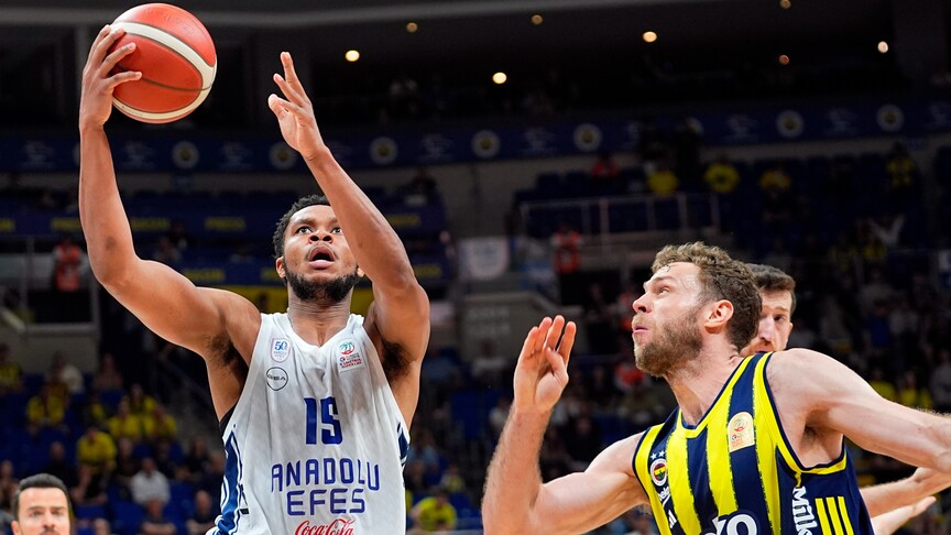 Fenerbahçe Beko, Anadolu Efes ile Yarı Finalde Buluşuyor