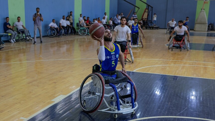 Suriyeli Yaser, Basketbol ile Hayata Tutunuyor