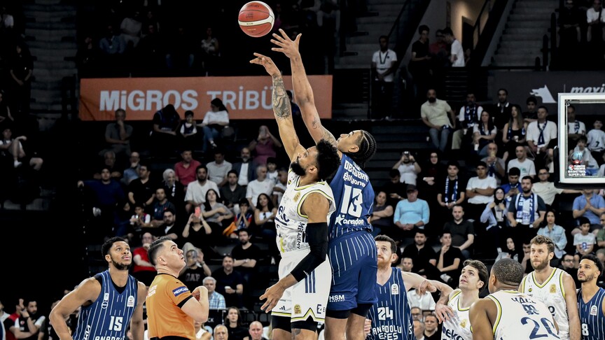 Anadolu Efes, Fenerbahçe Beko'yu Play-off'ta Devirdi