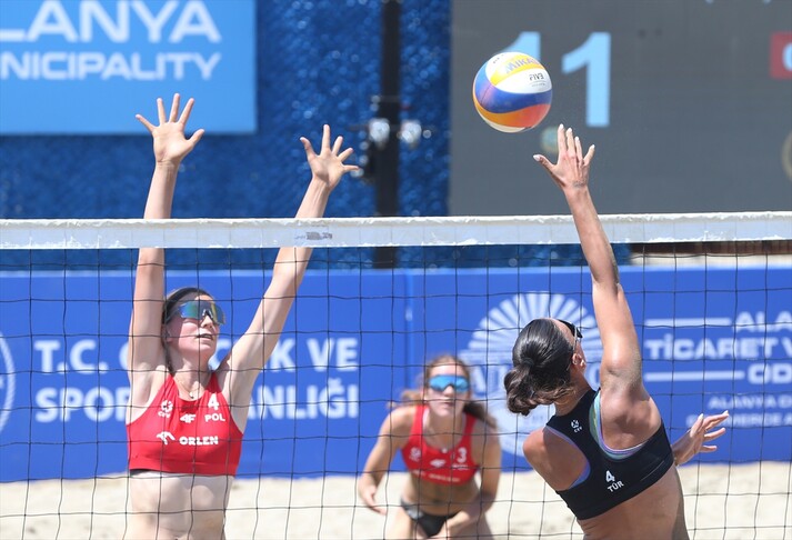 CEV Plaj Voleybolu Türkiye Etabı Alanya'da Heyecanla Devam Ediyor