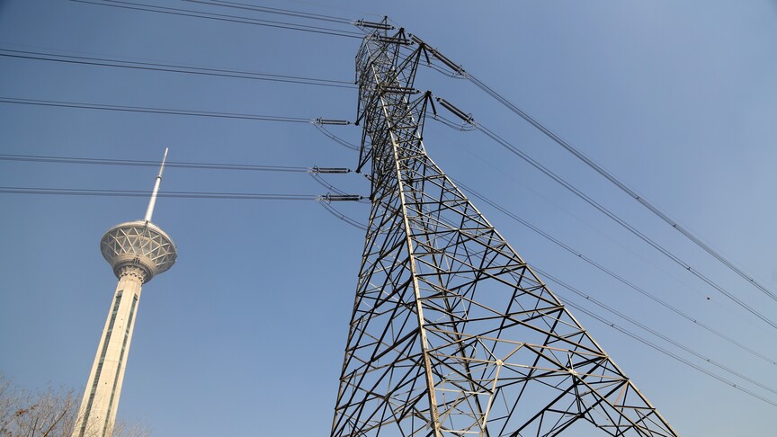 İran'daki Elektrik Santralleri Saldırılarla Vuruldu