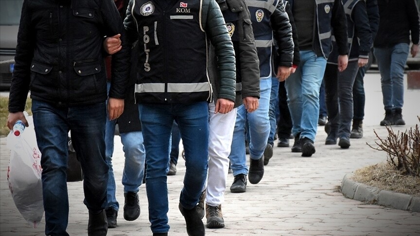İzmir merkezli FETÖ operasyonunda eğitim yapılanması deşifre edildi