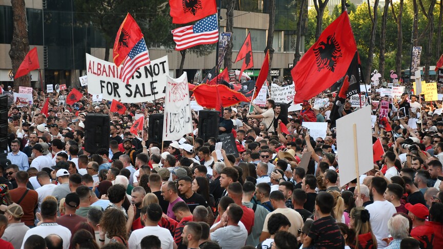 Arnavutluk'taki Turizm Projesi Protestoları 11. Gününde