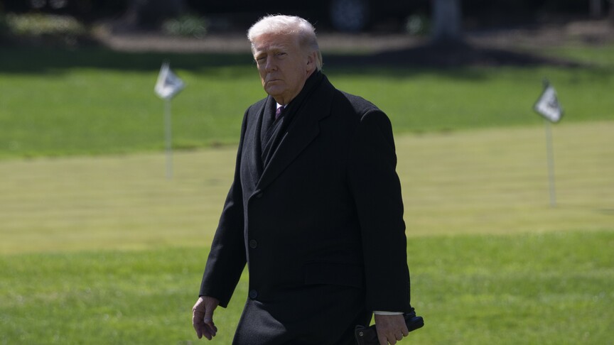 Trump, Azalan Füze Stokları İçin Savunma Sanayisiyle Görüşecek