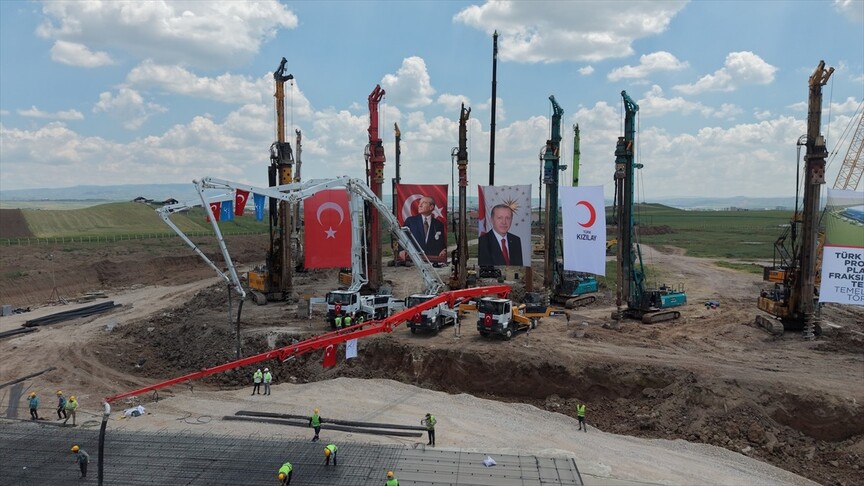 Ankara'da Türk Kızılay Plazma İlaç Tesisi Temeli Atıldı