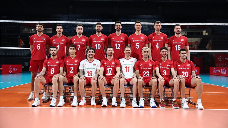 A Milli Voleybol Takımı, Fransa'yı 3-0 ile Geçti