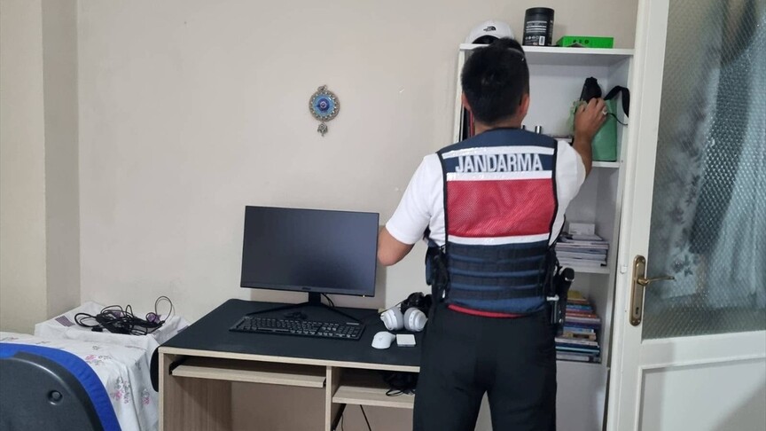 MİT'ten Kredi Kartı Dolandırıcılarına Operasyon Gerçekleştirildi