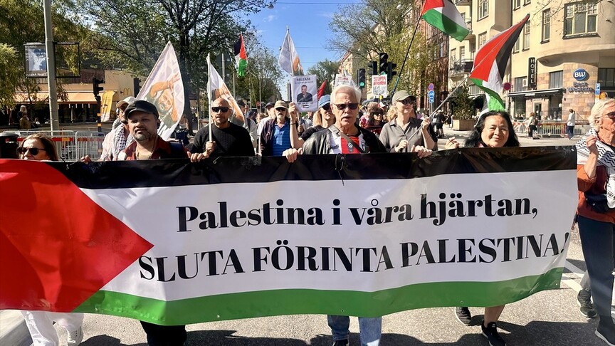 İsveç'te İsrail'in Saldırılarına Protesto Gösterisi Düzenlendi