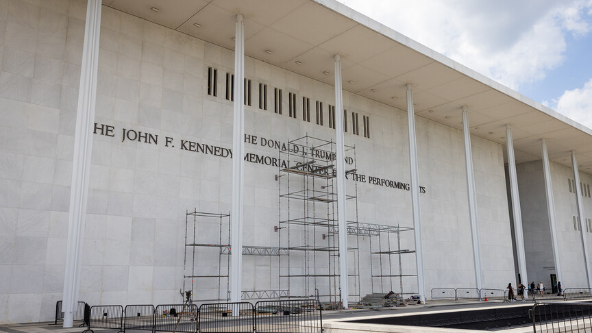 Washington'daki Sanat Merkezi'nin İsminde Değişiklik Yapıldı