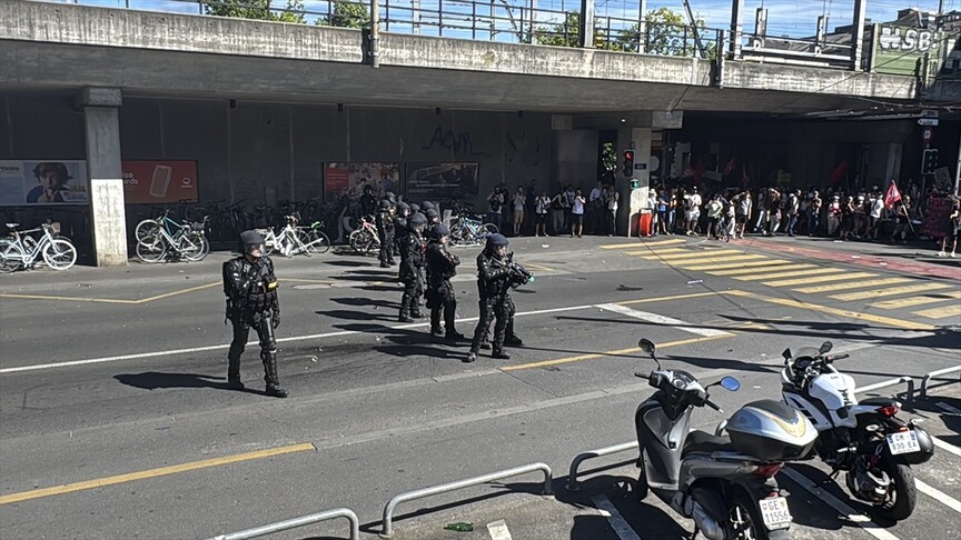 Cenevre'deki G7 Zirvesi Karşıtı Eylemde Gerginlik