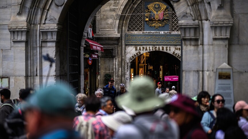 Kapalıçarşı: Yüz Binlerce Ziyaretçi Ağırlayan Tarihi Merkez