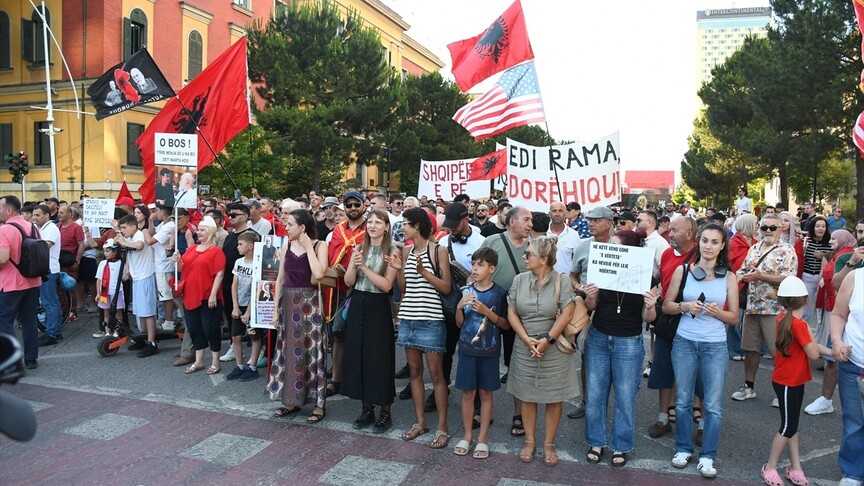 Zvernec'teki Turizm Projesine İtirazlar 17. Günde Sürüyor