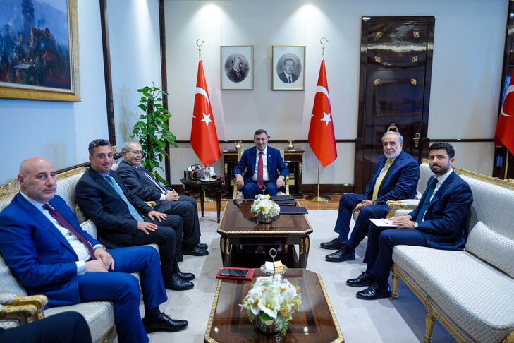 Cumhurbaşkanı Yardımcısı Yılmaz, Lübnanlı Yetkilileri Kabul Etti