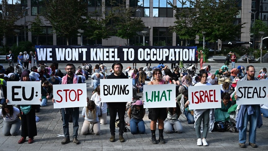 Küresel Sumud Filosu, AB Zirvesi'nde Protesto Düzenledi
