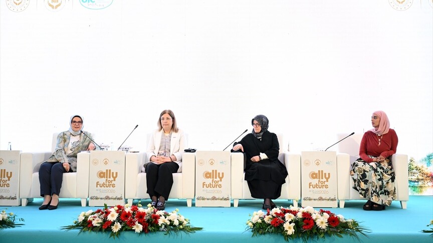 Müslüman Kadınların Küresel Liderlikteki Rolü Tartışıldı